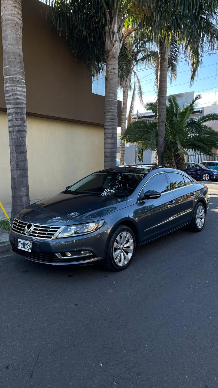 Volkswagen CC con abrillantado profesional realizado por Prime Wash en Ramos Mejia